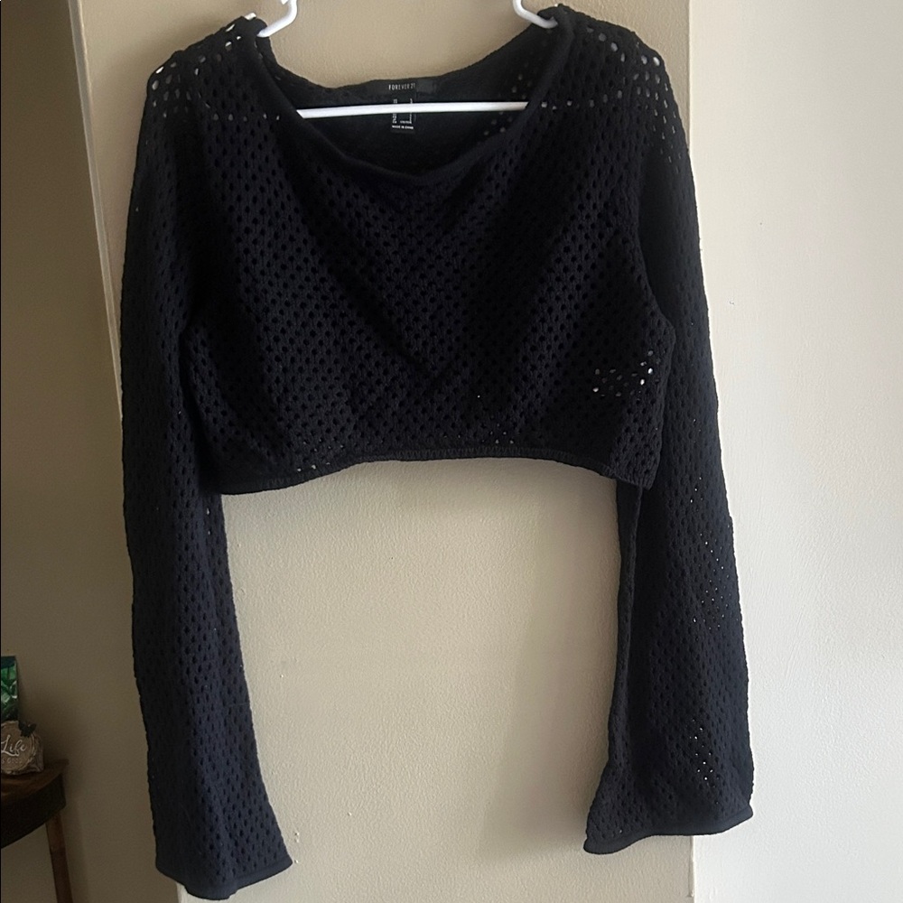 Never Worn Forever 21 Black Open-Knit Cropped Long Sleeve Top